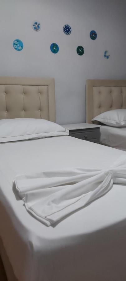 Kanina Hotel&Hostel Sarande Ngoại thất bức ảnh