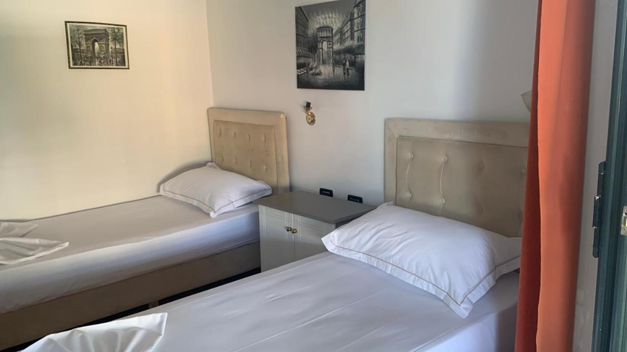 Kanina Hotel&Hostel Sarande Ngoại thất bức ảnh