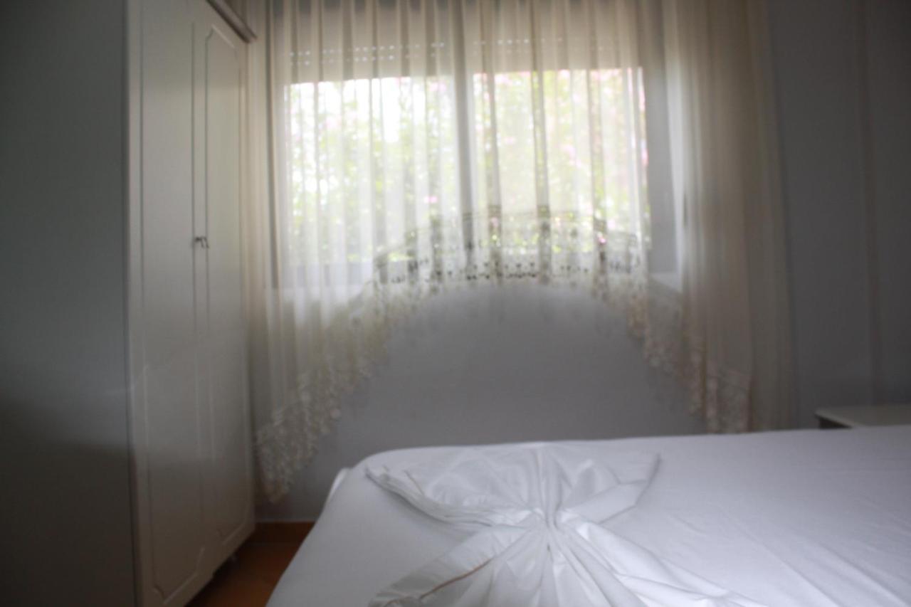 Kanina Hotel&Hostel Sarande Ngoại thất bức ảnh