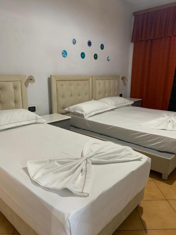 Kanina Hotel&Hostel Sarande Ngoại thất bức ảnh