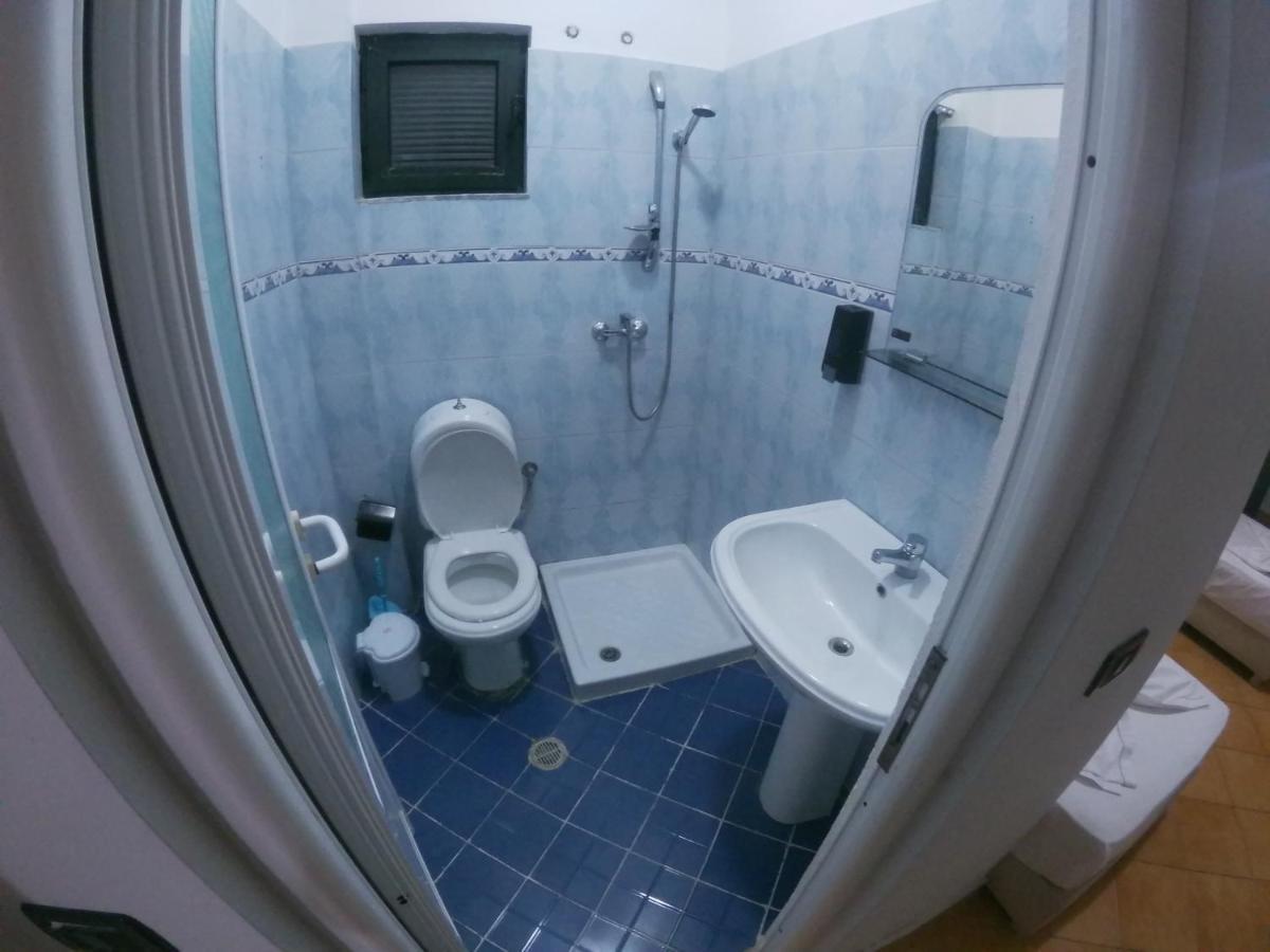 Kanina Hotel&Hostel Sarande Ngoại thất bức ảnh