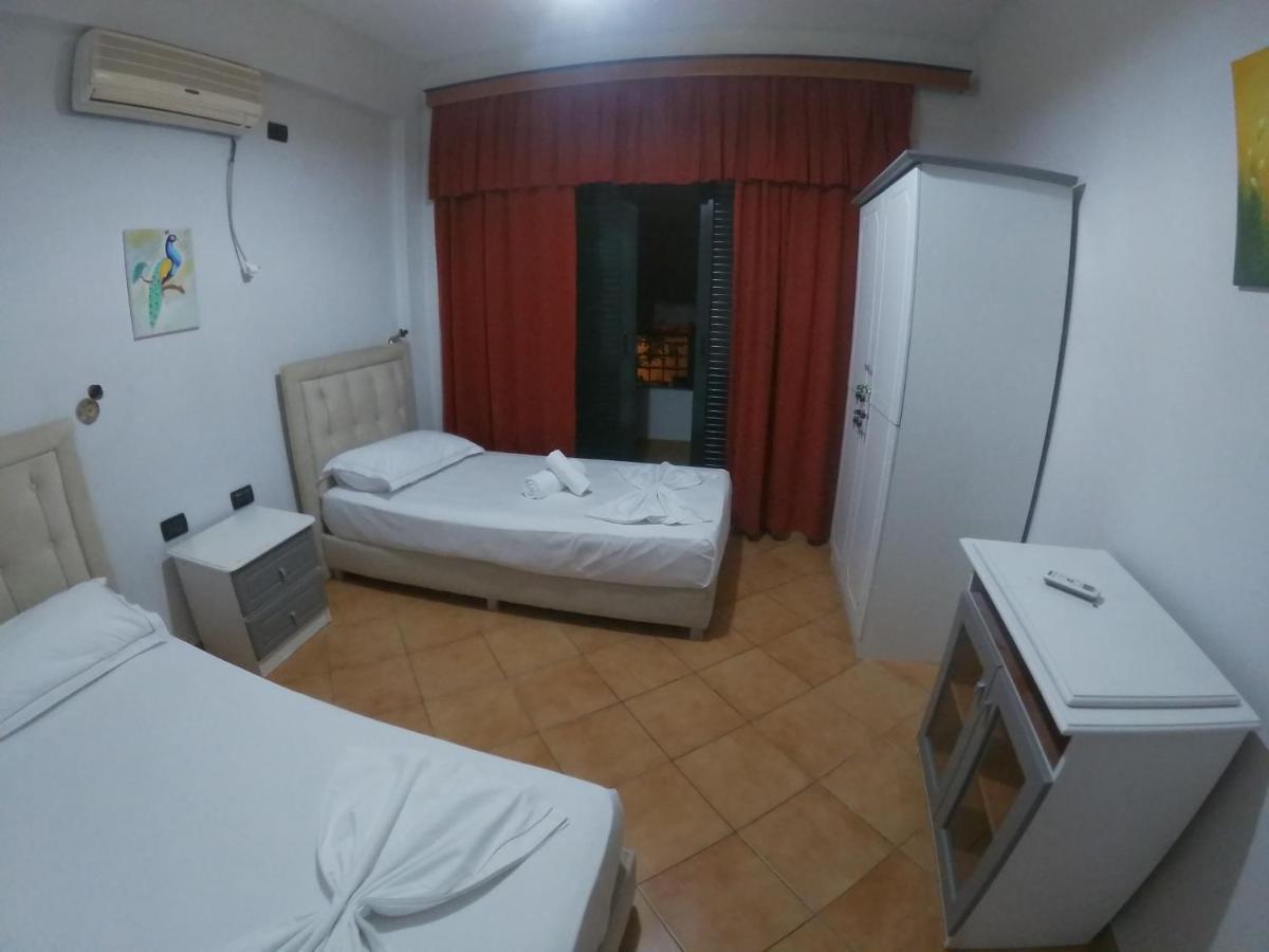 Kanina Hotel&Hostel Sarande Ngoại thất bức ảnh