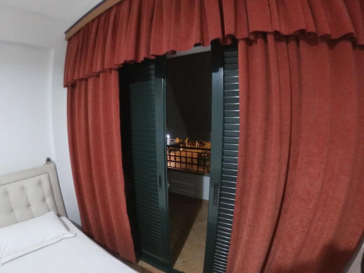 Kanina Hotel&Hostel Sarande Ngoại thất bức ảnh