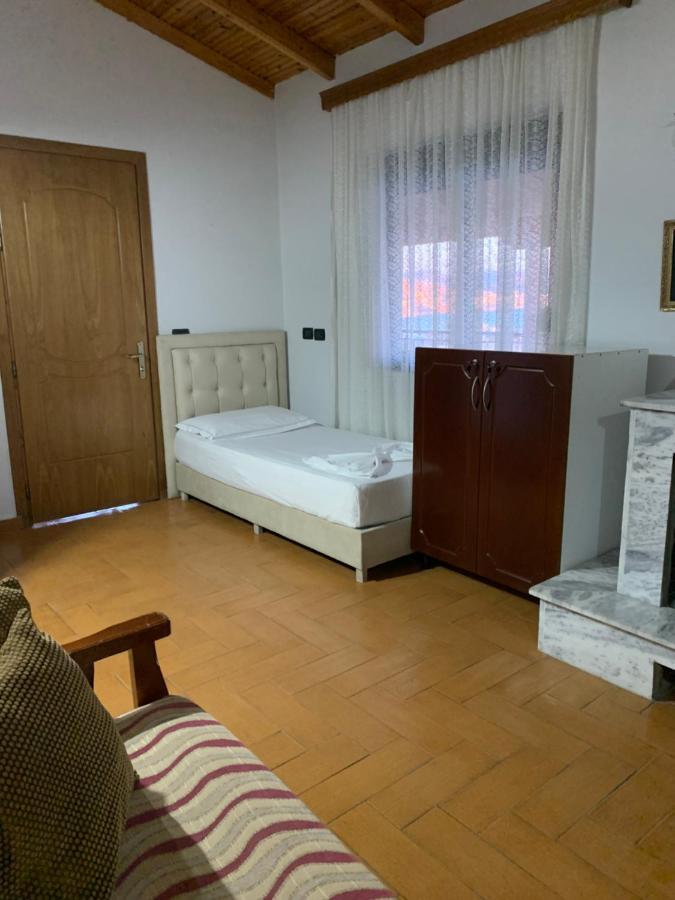 Kanina Hotel&Hostel Sarande Ngoại thất bức ảnh